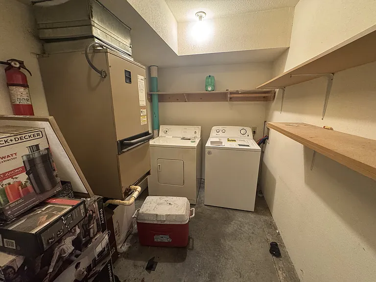 720 E Culton St #B — Photo 3