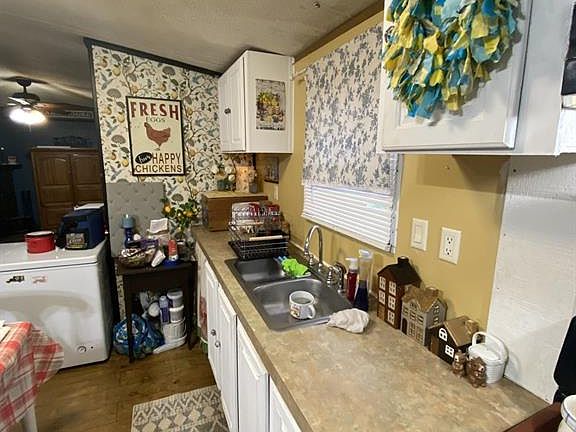 2nd image of 4863 Shrewsbury Rd