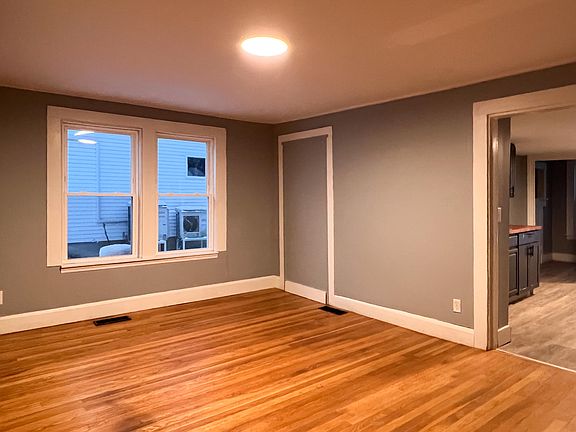 5th image of 178 Birch Street