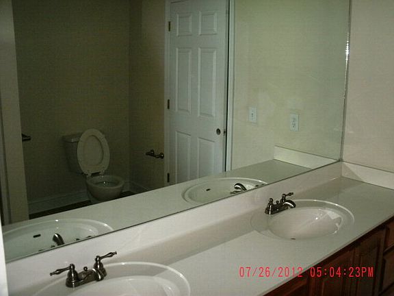 4th image of 509 Blackwood Ter SE