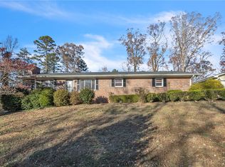 5012 Forest Dr, Seneca, SC 29672