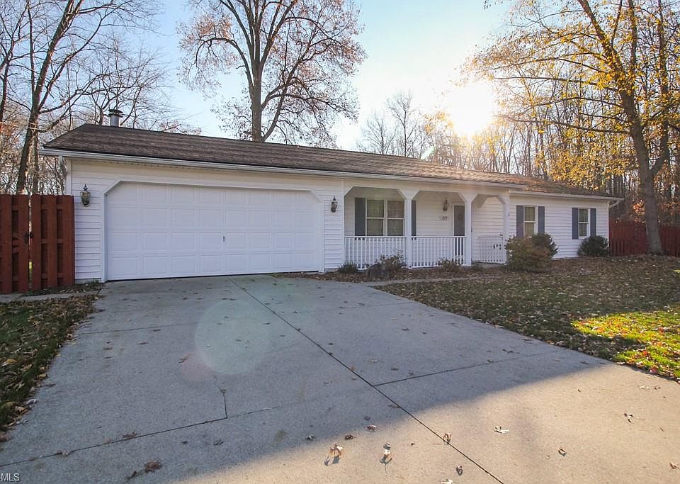 1st image of 879 Sunset Ave