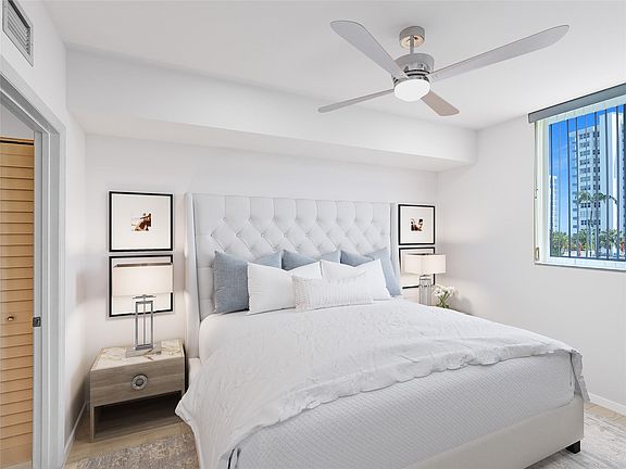 3rd image of 3020 NE 32 Avenue #723