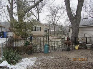 638 Riverside Ave, South Elgin, IL 60177