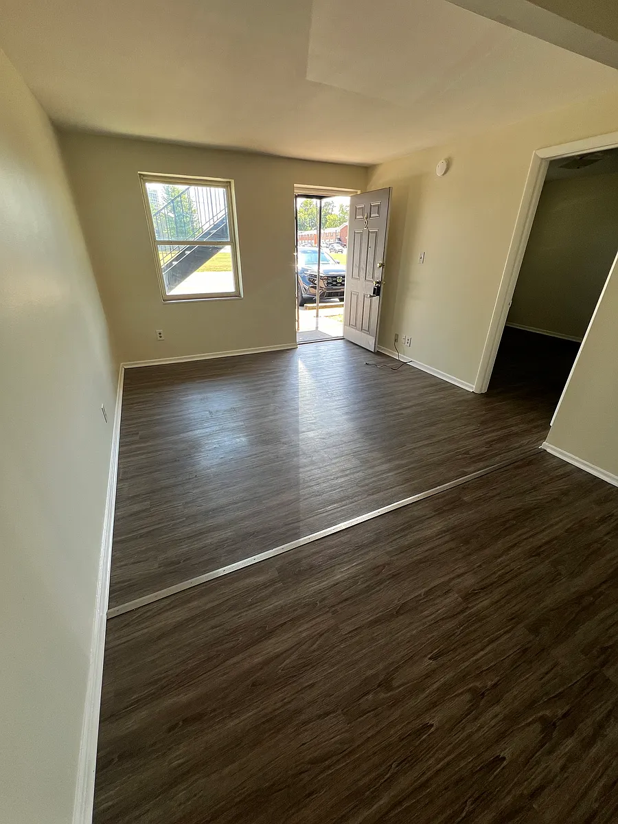Building Photo - 2411 Duke Dr #21