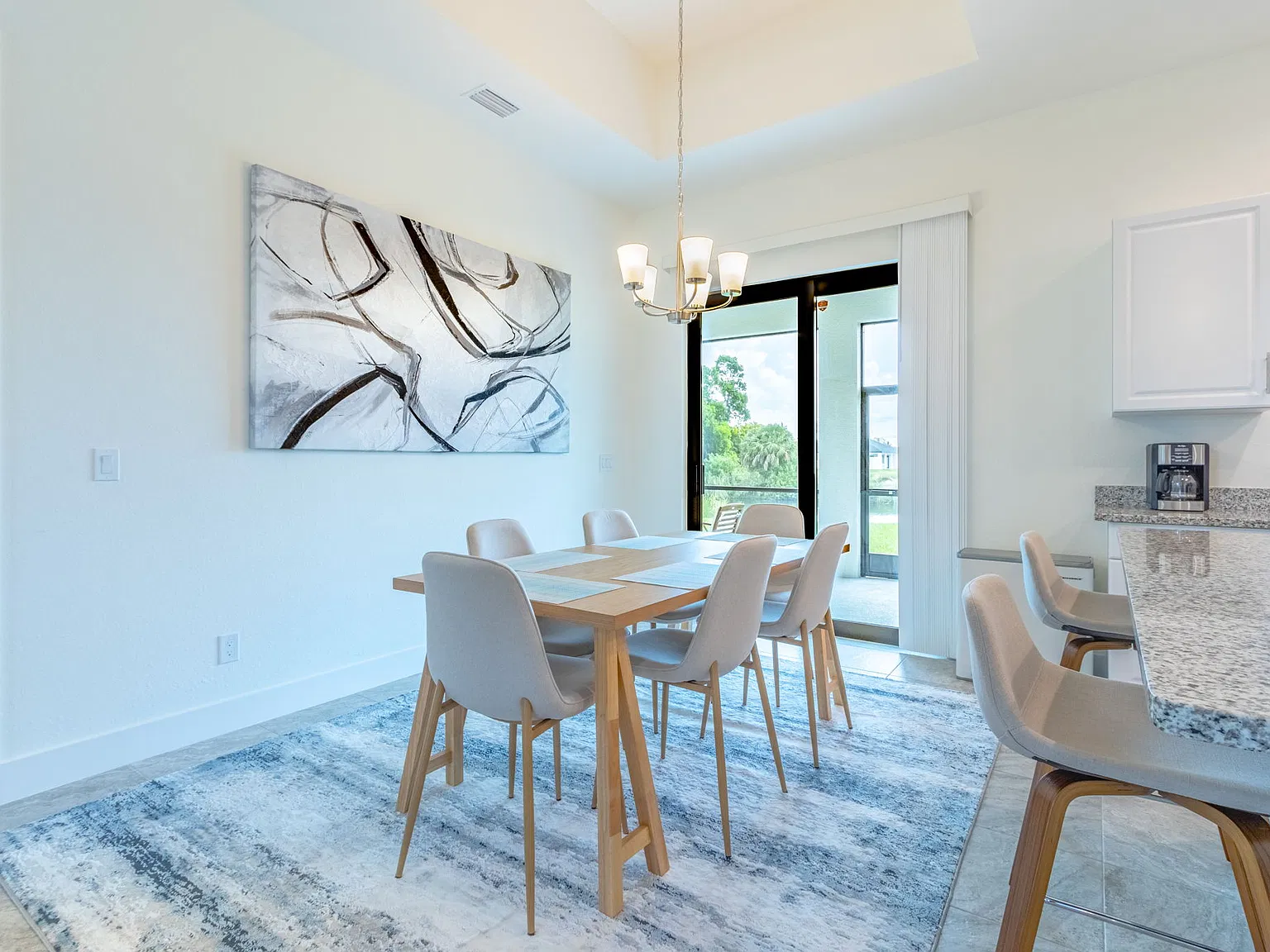 3 bed, 1718 sqft, $2,600 — Photo 2