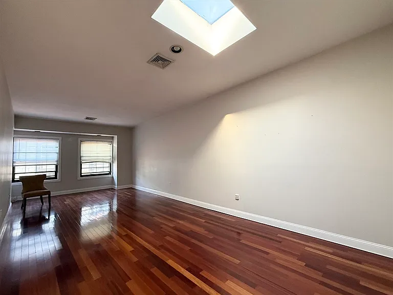 10 Weston Ave #420 — Photo 2
