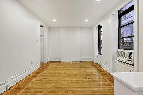 Rented by Barkoff Residential  | media 5