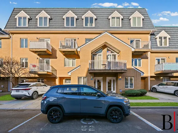 1513 Royce Street image 1 of 26