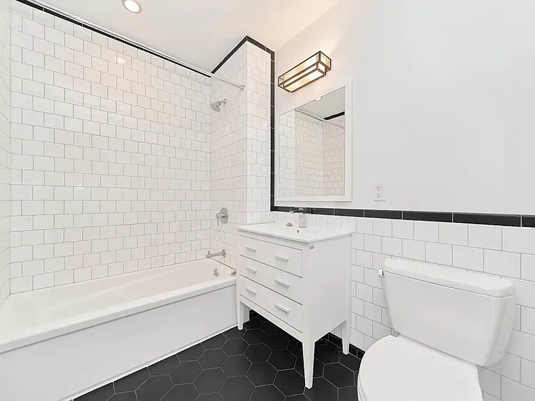 340 E 117th St #9G — Photo 8