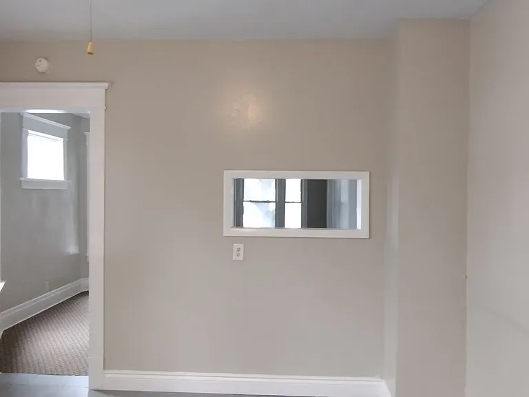 2128 Genesee St — Photo 24