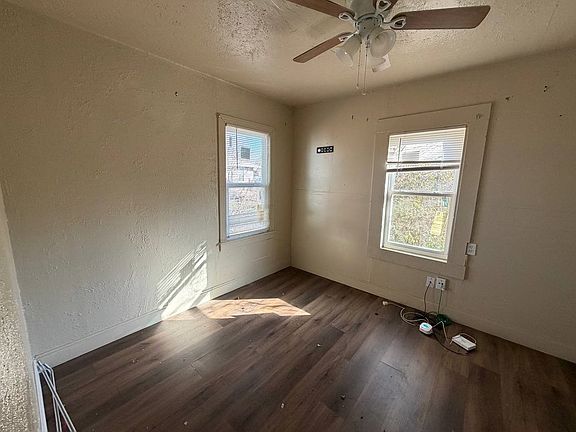 5th image of 814 Tennessee St