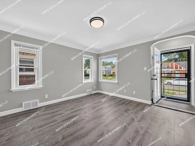 16836 Rutherford St — Photo 7