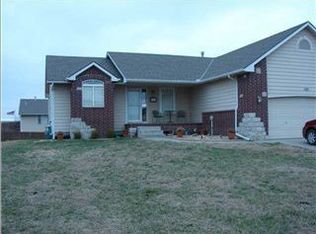660 W Cedar, Benton, KS 67017