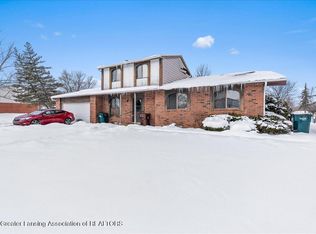 4400 Chadburne Dr, Lansing, MI 48911