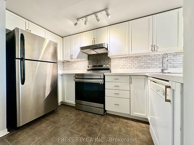 40 Merchant Ln #116 — Photo 13
