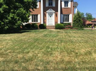 17100 Riverside Dr, Lakewood, OH 44107