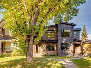 2819 E 26th St SW, Calgary, AB T3E 2B1