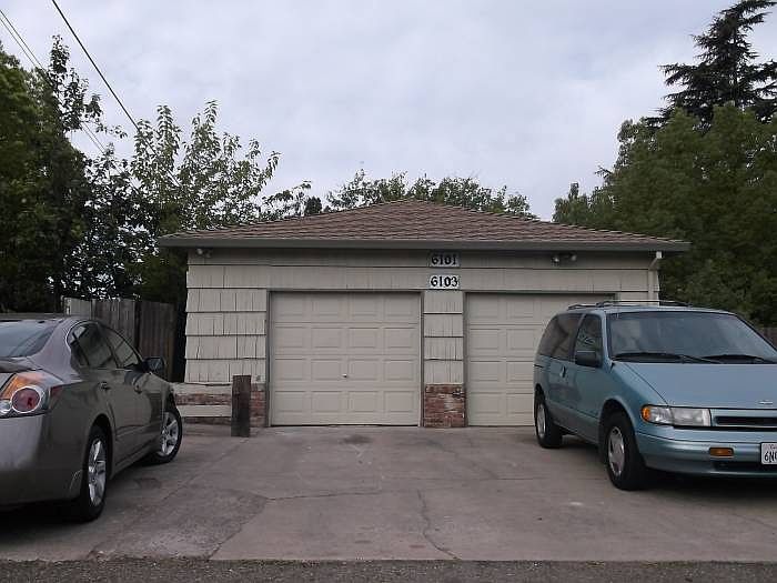 Single car garage