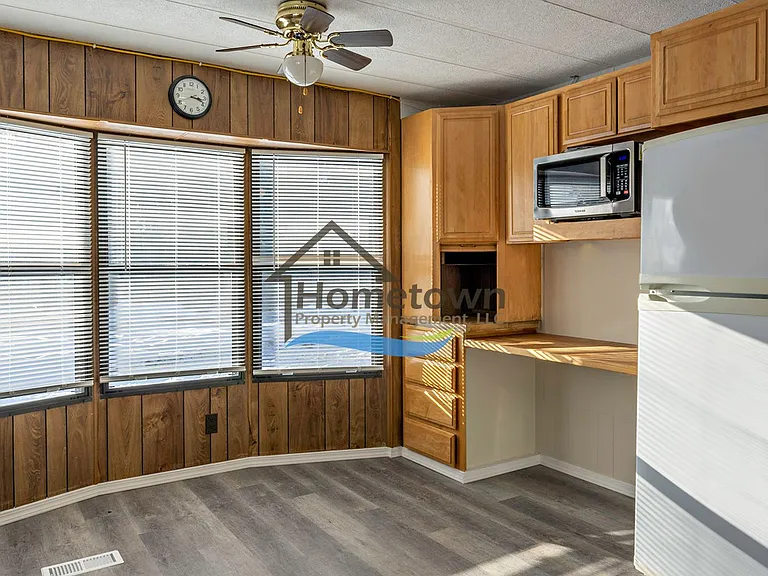 563 Terry Trl — Photo 10