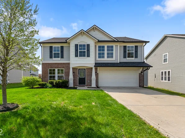 5571 W Woodhaven Dr, McCordsville, IN 46055