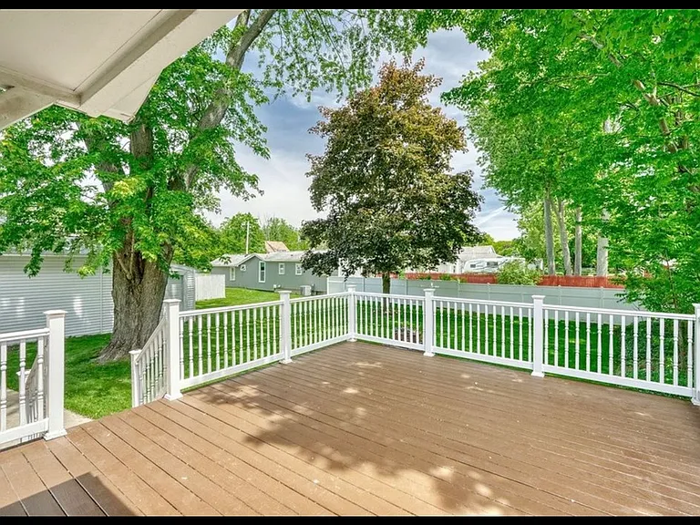 27 Martin St #1 — Photo 4