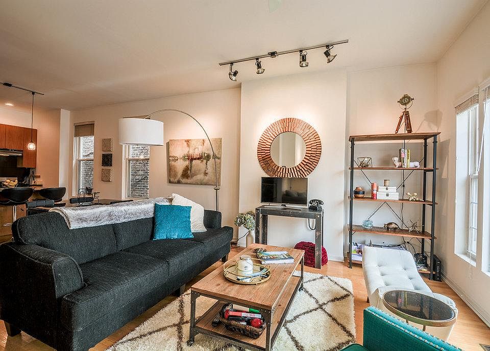 1st image of 1407 N Wicker Park Ave #2F