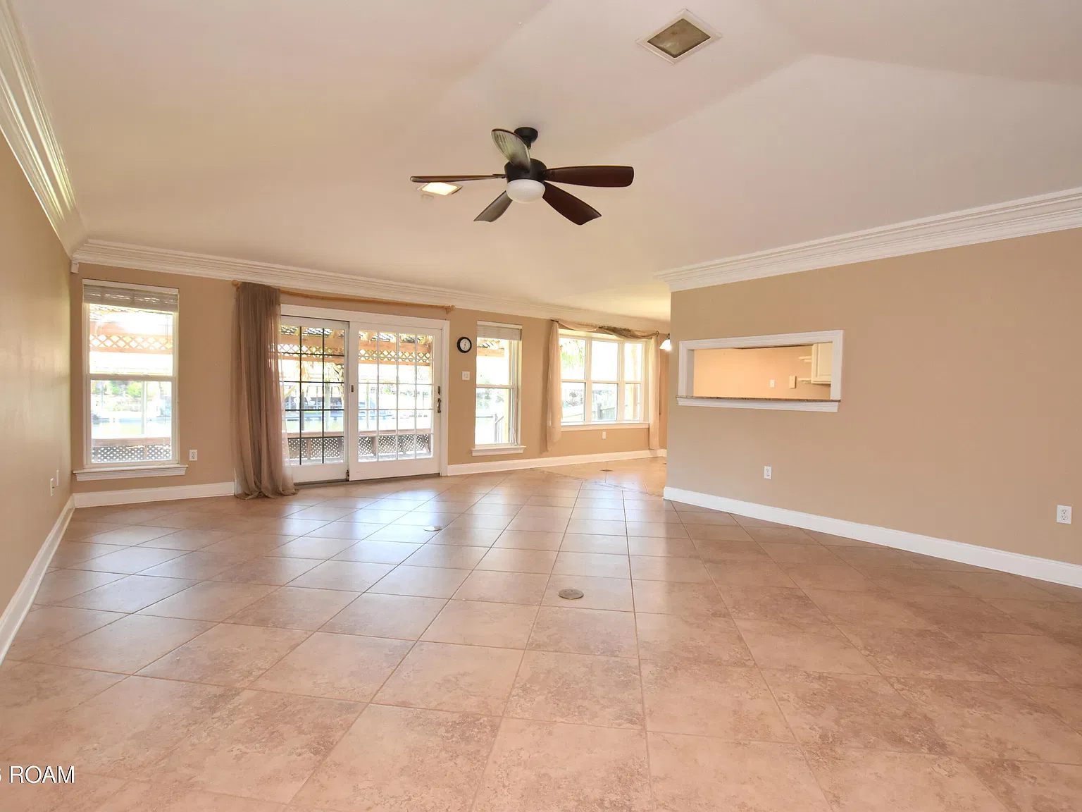 3 bed, 1654 sqft, $2,300 — Photo 3
