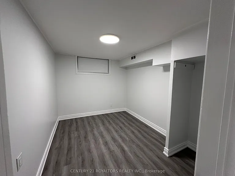 50 Marbury Cres #LOWER — Photo 26