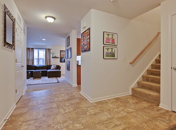 3rd image of 1551 Pauline Cir