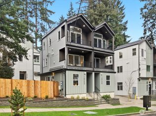 10752 Interlake Avenue N, Seattle, WA