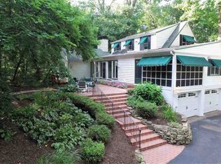 1825 29th St, Moline, IL 61265