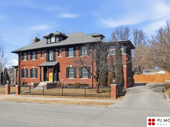 4016 Davenport St, Omaha, NE 68131