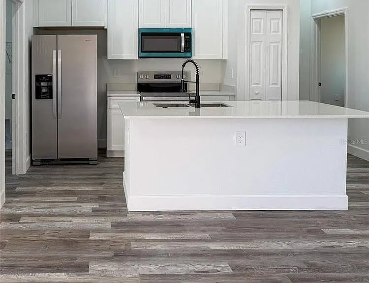 824 Hanover Ave — Photo 2