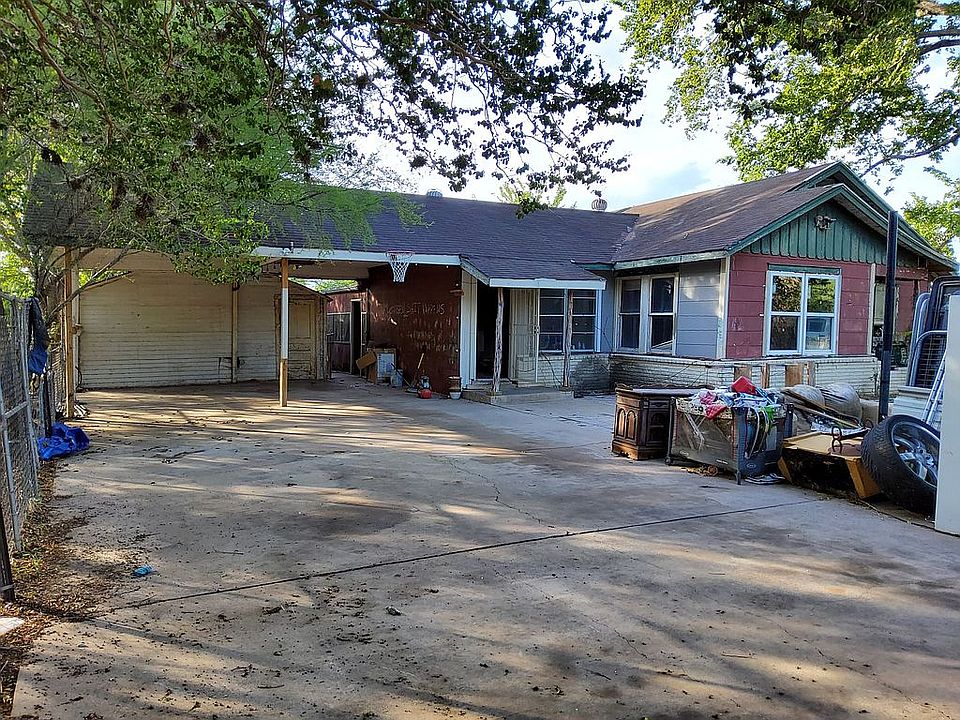 1st image of 280 Jessica Dr