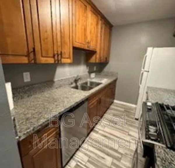 2417 Northrop Ave #2 — Photo 15