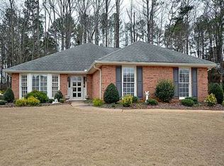 235 Hidden Meadow Dr, Alpharetta, GA 30004