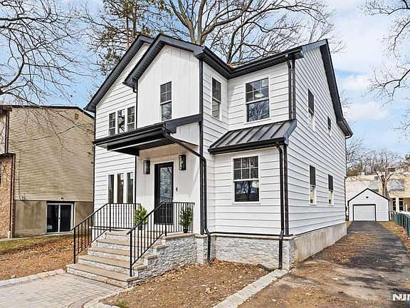 3rd image of 57 E Hudson Ave