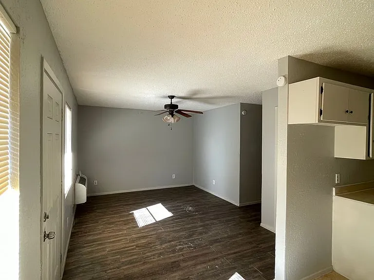 6517 Avenue T — Photo 3