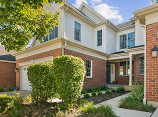 27 Harborside Way, Hawthorn Woods, IL 60047