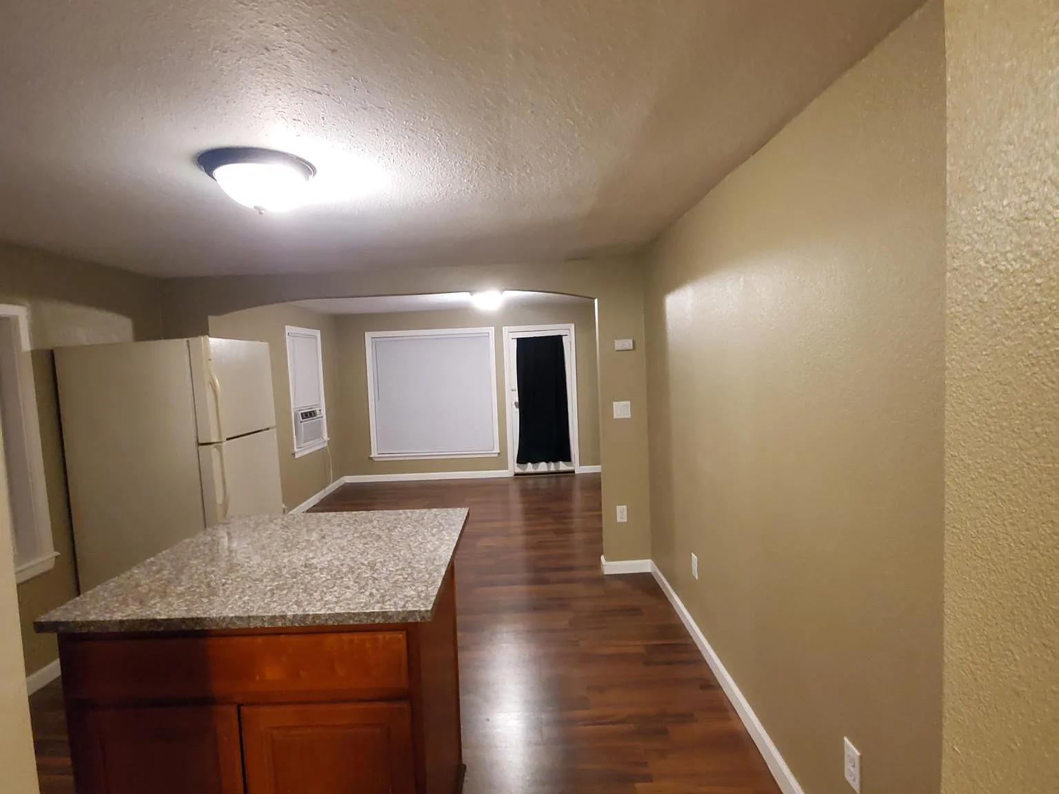 117 Montezuma St — Photo 4