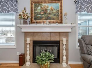 408 W Meriwood Ln, Edgerton, KS 66021