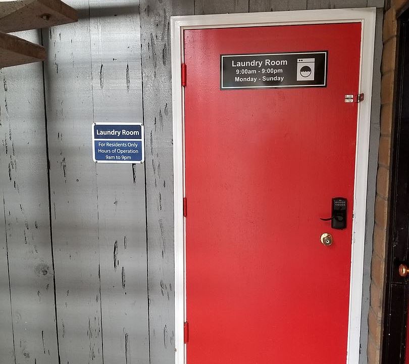 2nd image of 237 Linden St APT 21