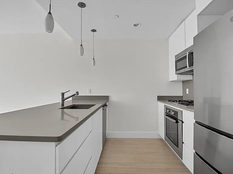 109 Gold St #5C — Photo 1