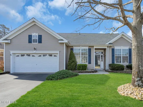 56 Pond View Circle, Barnegat, NJ 08005