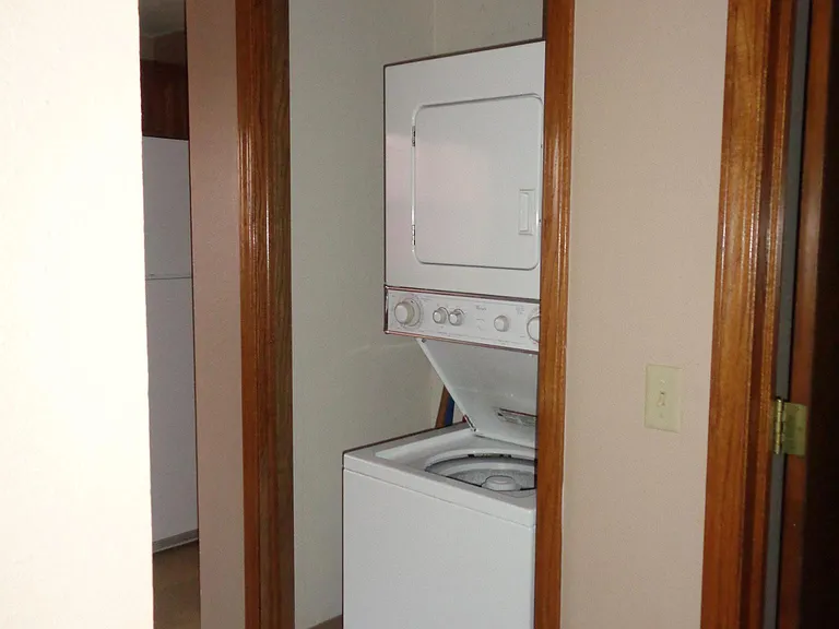 303 N Kansas Ave #402 — Photo 9