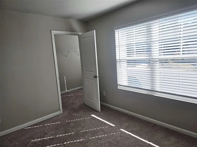 213 N Fortune Way — Photo 12