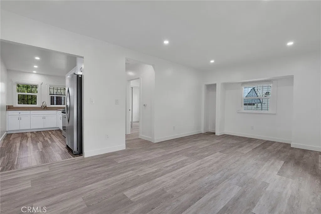 1 bed, 3903 sqft, $1,995 — Photo 3