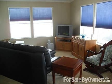 3rd image of 509 Ironwood Ln