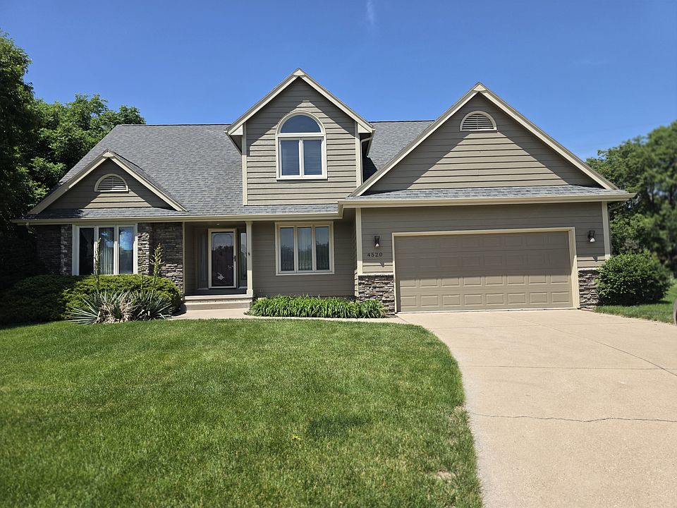 1st image of 4520 93rd St